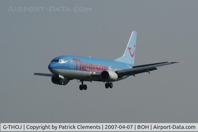 G-THOJ, 1997 Boeing 737-36Q C/N 28659, THOMSONFLY APROACHING RUNWAY 26