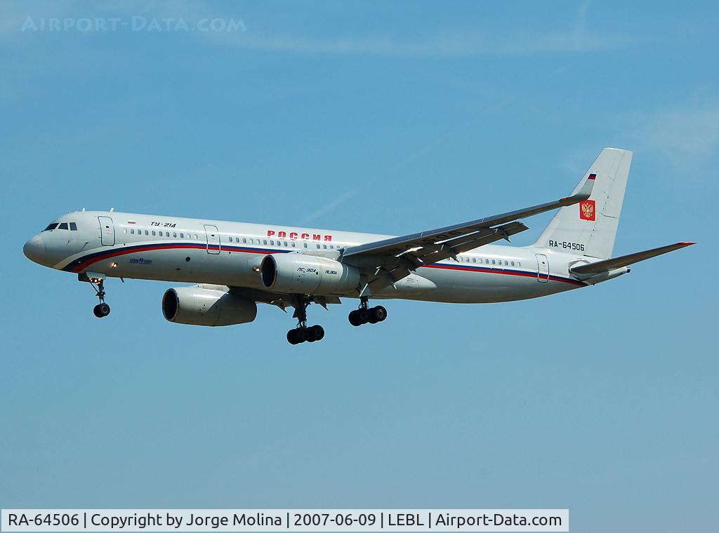 RA-64506, 2001 Tupolev Tu-214 C/N 44204006, Approach RWY 25R.