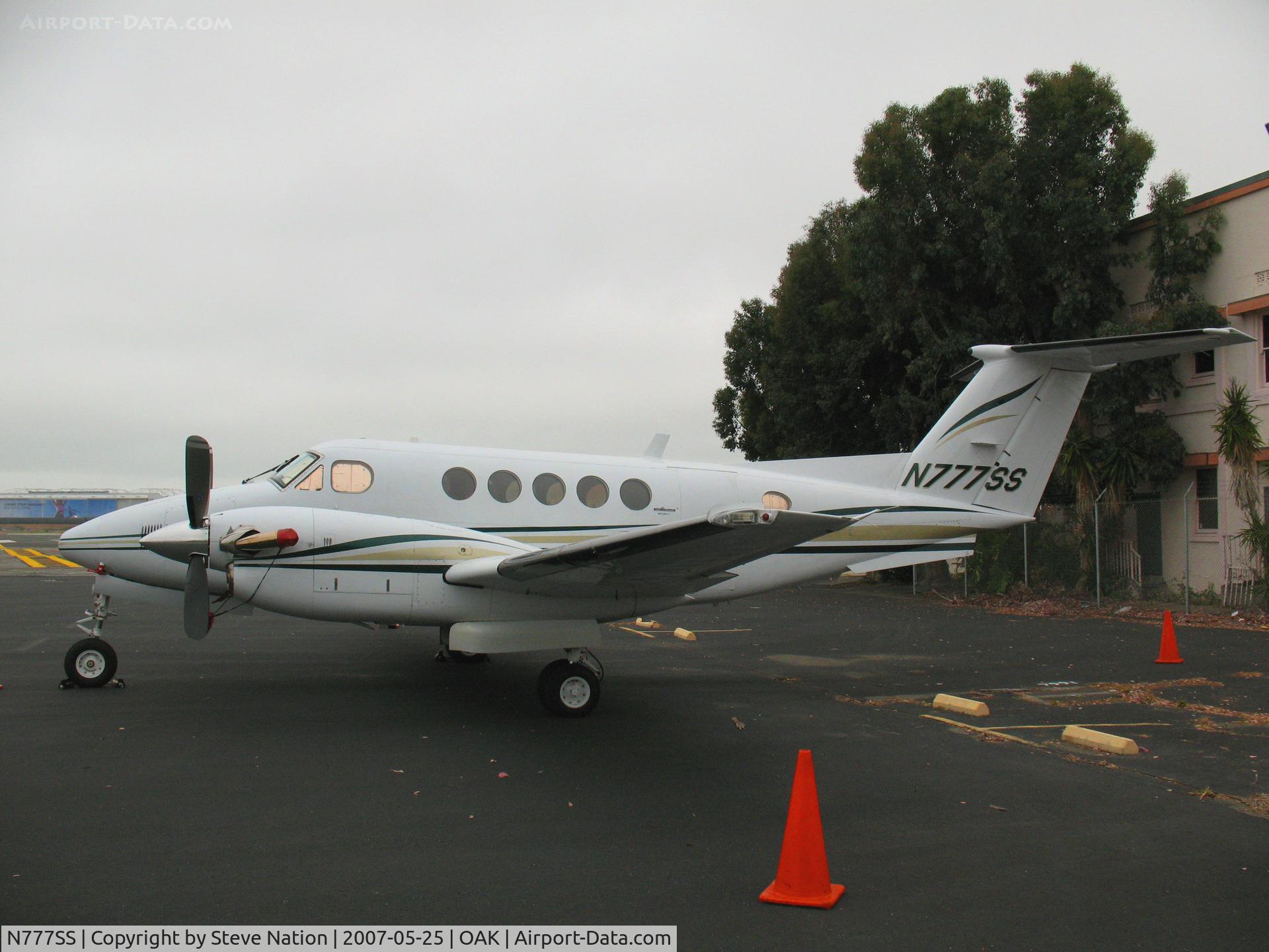 N777SS, 1980 Beech 200 C/N BB-661, 1980 Beech 200 King Air from King City, CA @ Oakland, CA