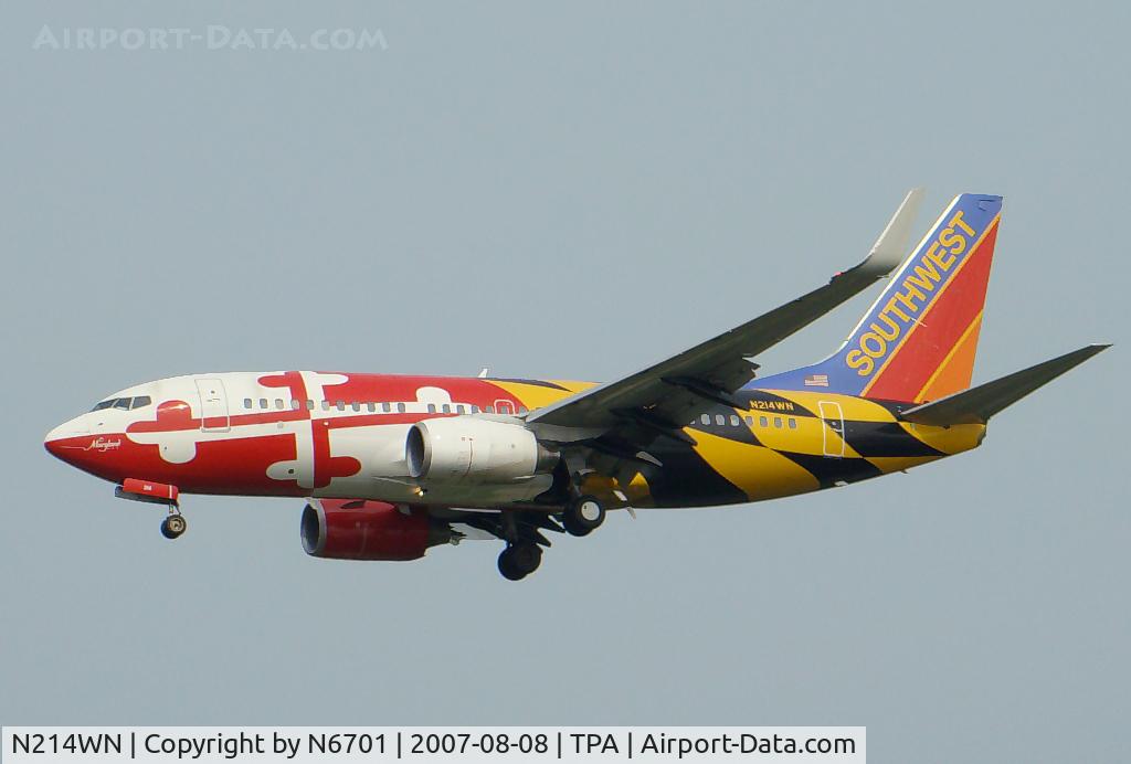 N214WN, 2005 Boeing 737-7H4 C/N 32486, 36l