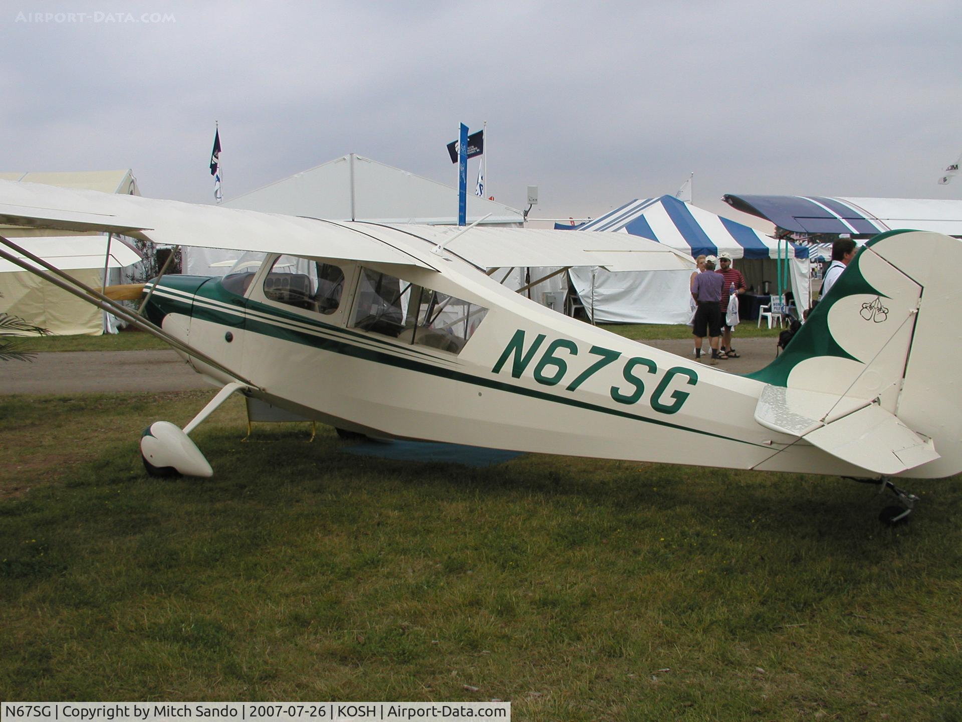 N67SG, 2006 American Champion 7EC C/N 1003-2006, EAA AirVenture 2007.