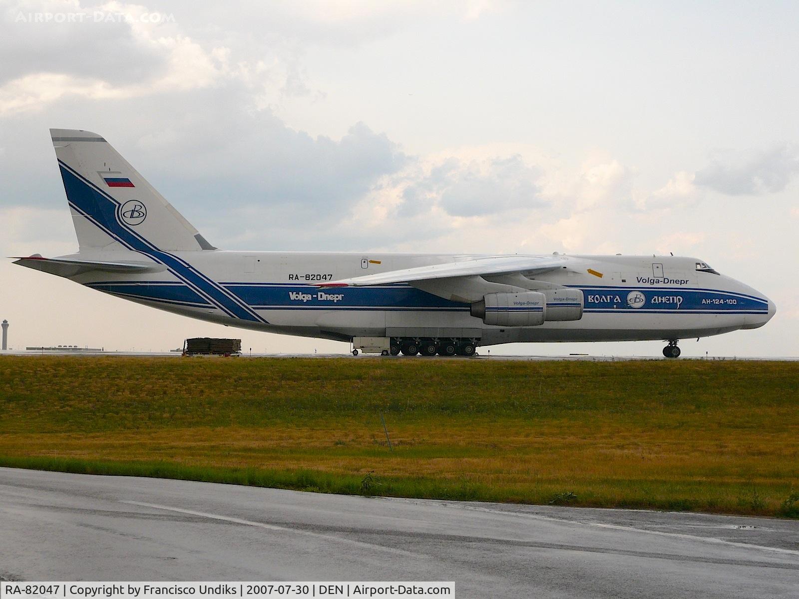 RA-82047, 1992 Antonov An-124-100 Ruslan C/N 9773053259121/0701, Antonov 124-100 parked at south cargo facility.