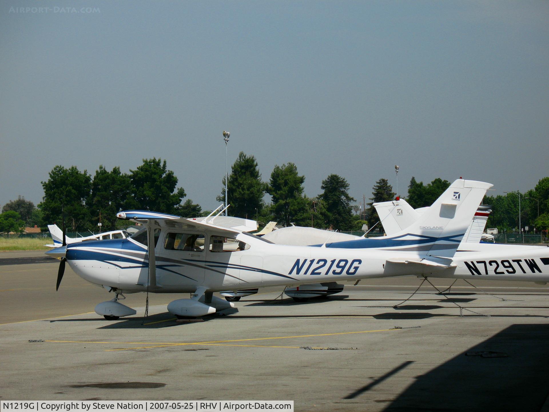 N1219G, 2007 Cessna 182T Skylane C/N 18281886, International Aviators Inc. 2007 Cessna 182T @ Reid-Hillview Airport, CA