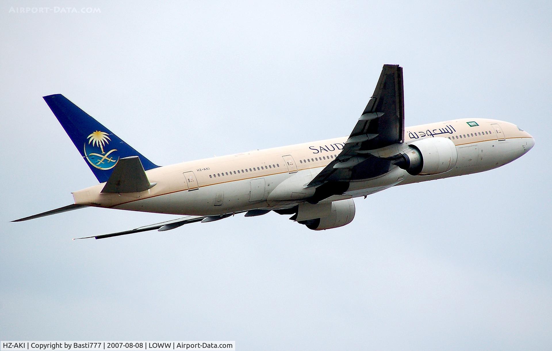 HZ-AKI, 1998 Boeing 777-268/ER C/N 28352, A short flight from Vienna to MUC