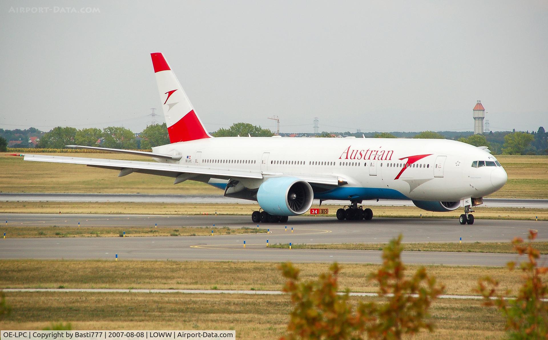 OE-LPC, 2002 Boeing 777-2Z9/ER C/N 29313, Austrian 777 is taxiing to gate at vienna airport