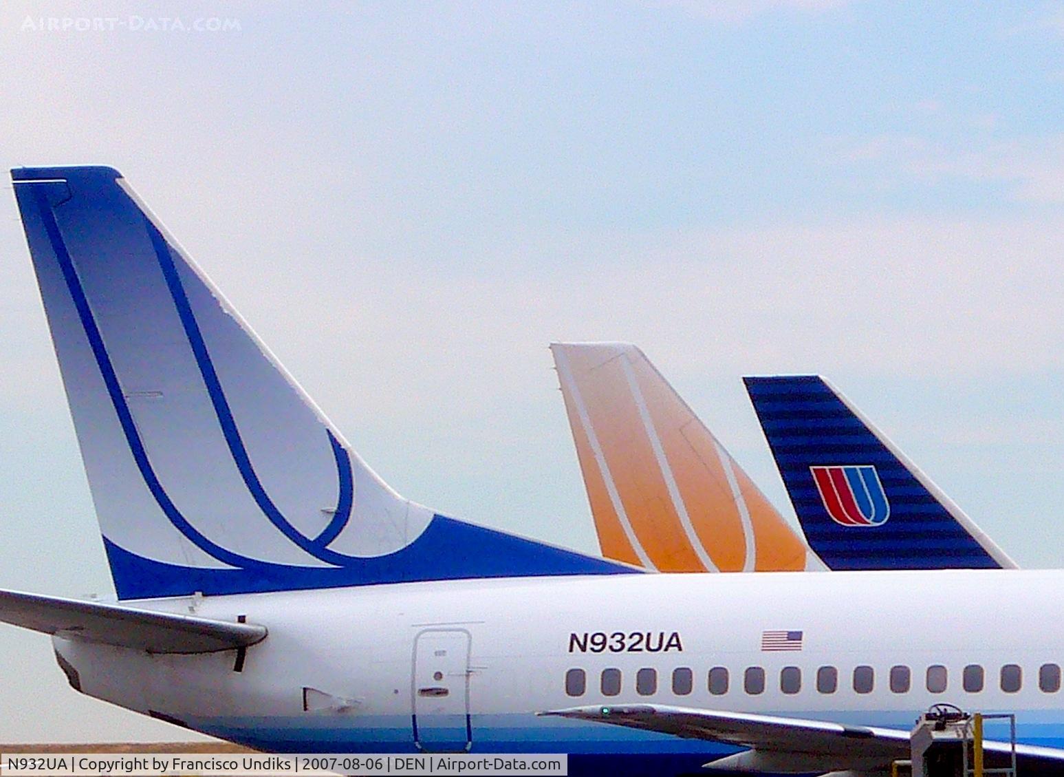 N932UA, 1992 Boeing 737-522 C/N 26658, United Airlines 737-500  colors of United