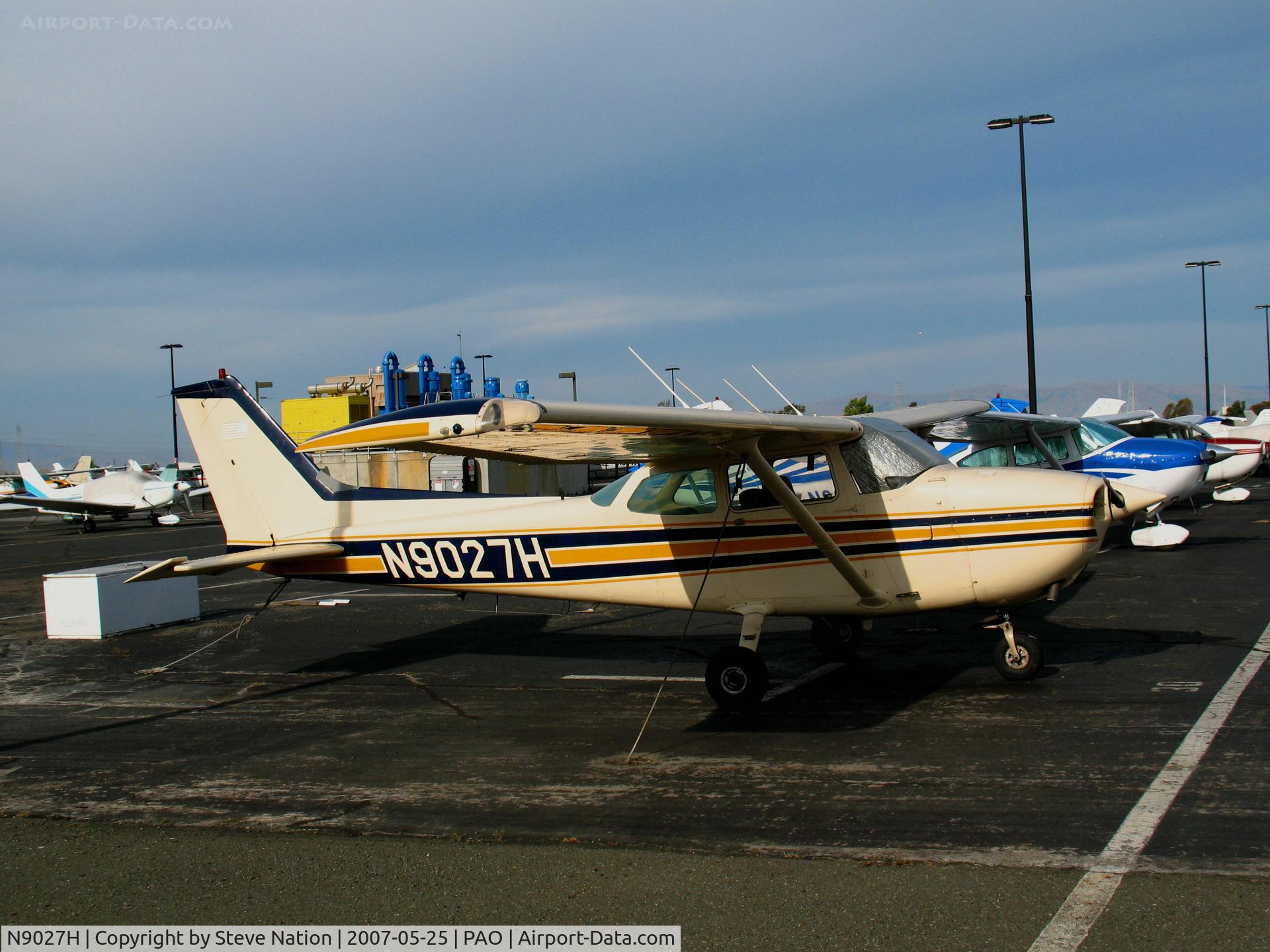 N9027H, 1975 Cessna 172M C/N 17265908, 1975 Cessna 172M @ Palo Alto, CA