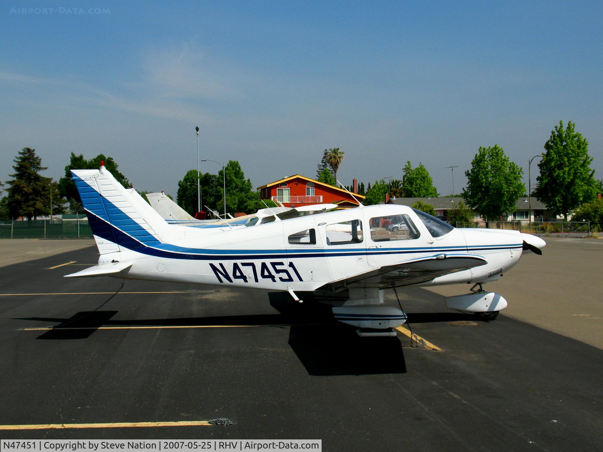 N47451, 1977 Piper PA-28-181 C/N 28-7890076, 1977 Piper PA-28-181 uncovered @ Reid-Hillview Airport, CA