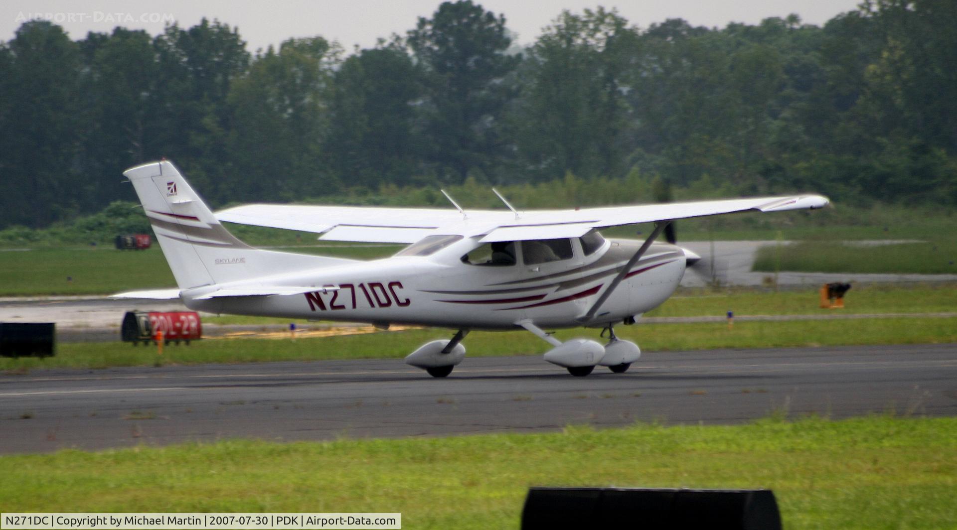 N271DC, 2005 Cessna 182T Skylane C/N 18281579, Landing Runway 20R