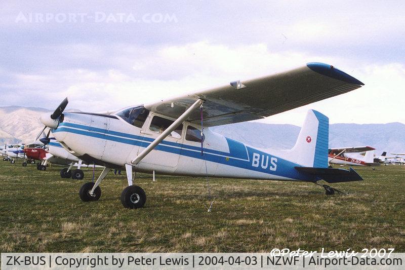 ZK-BUS, Cessna 180 C/N 30949, visiting WOW air show