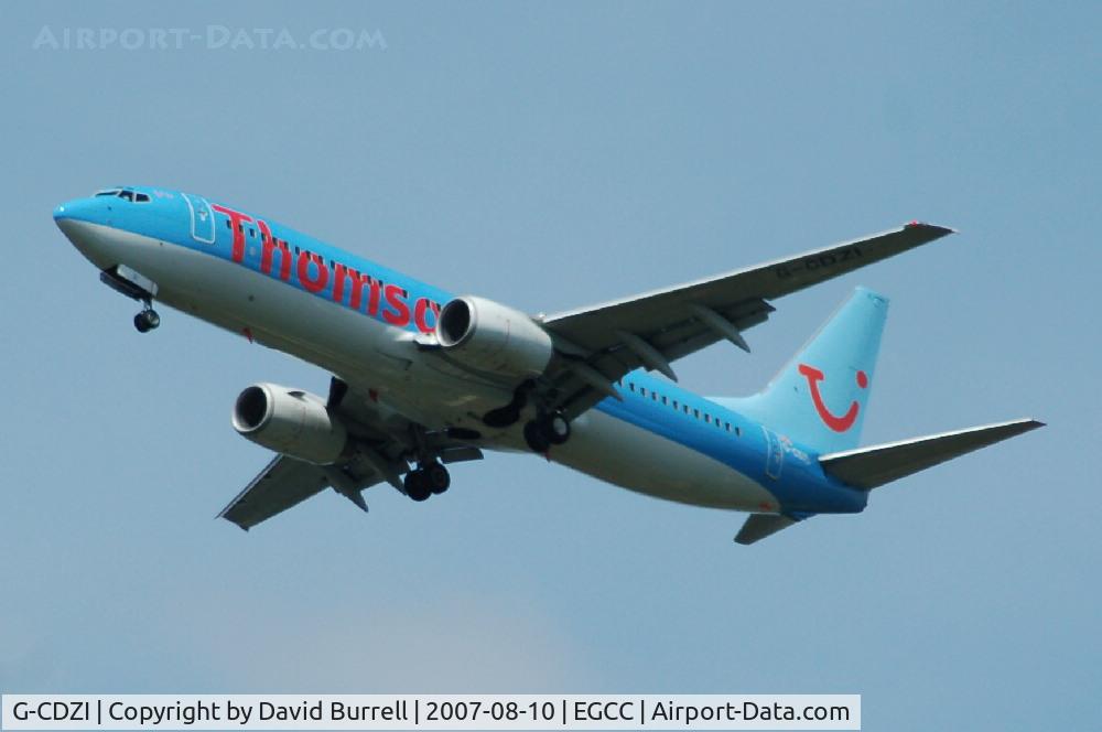 G-CDZI, 2000 Boeing 737-804 C/N 28229, Thomson - Landing