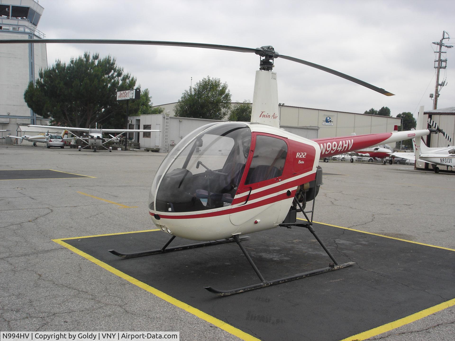 N994HV, 1989 Robinson R22 BETA C/N 0994, 4HV on the pad at Van Nuys