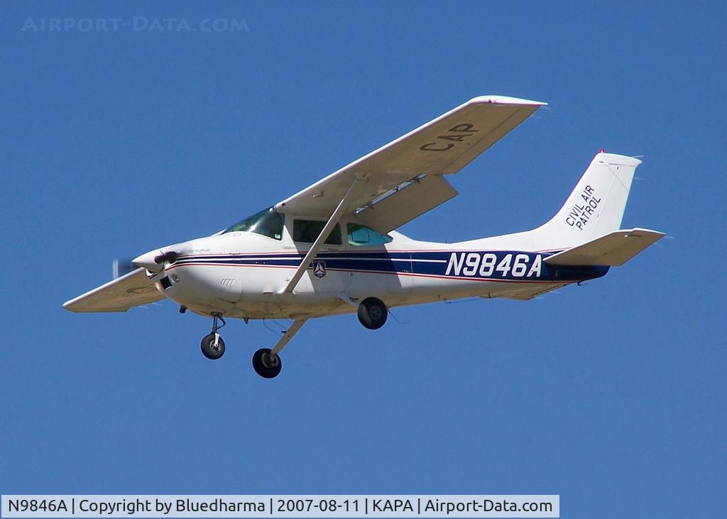 N9846A, 1984 Cessna 182R Skylane C/N 18268415, Landing 17L
