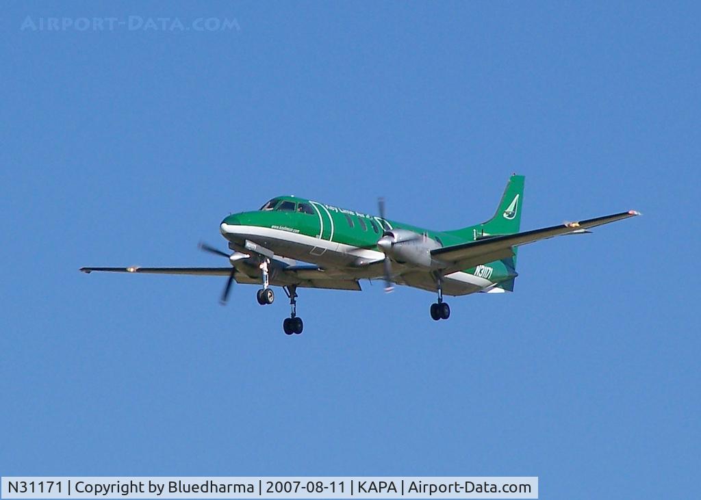 N31171, 1985 Fairchild SA-227AC Metro III C/N AC-605, Landing on 17L