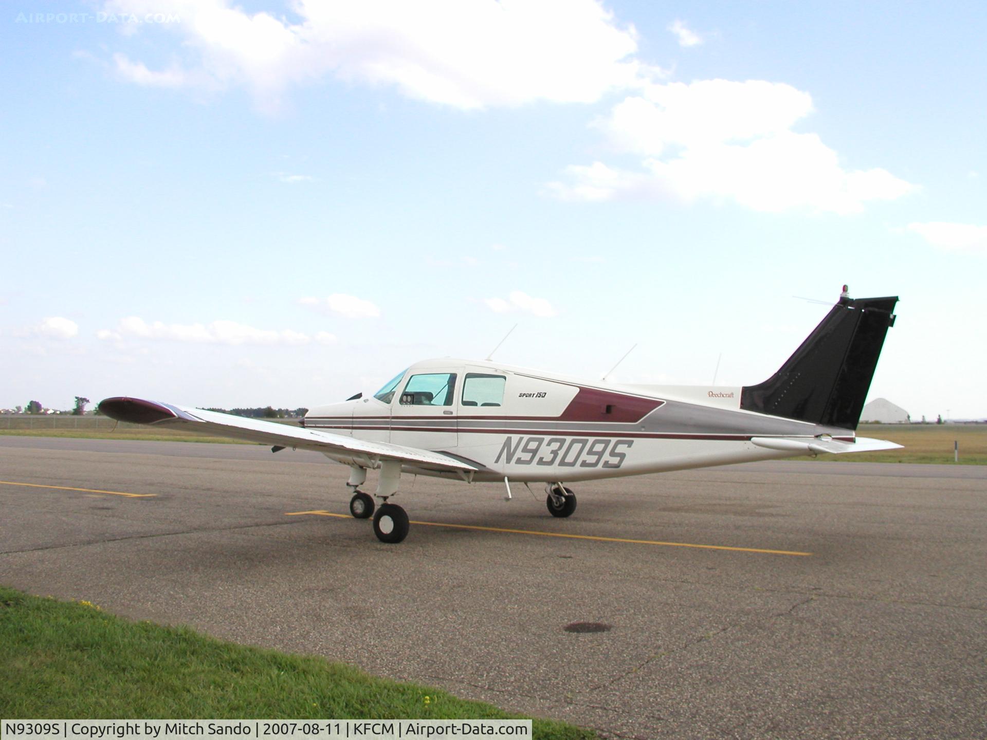 N9309S, 1975 Beech B19 Sport 150 C/N MB-766, Parked at GAS (General Aviation Services).