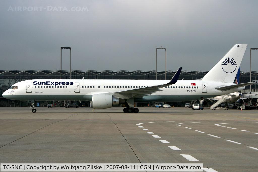 TC-SNC, 1994 Boeing 757-2Q8 C/N 26273, visitor