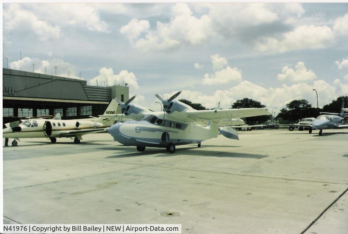 N41976, 1945 Grumman G-44A Widgeon C/N 1407, Owned by Helis Oil Co.