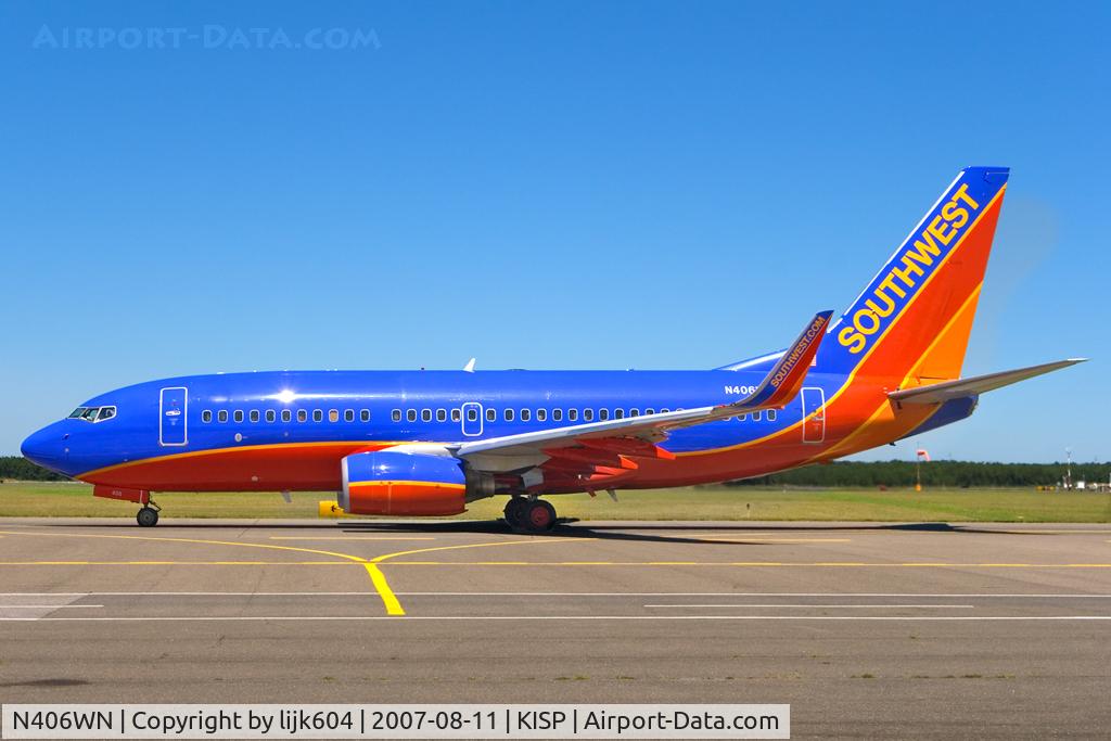N406WN, 2001 Boeing 737-7H4 C/N 27894, Shining bright on a gorgeous summer day.
