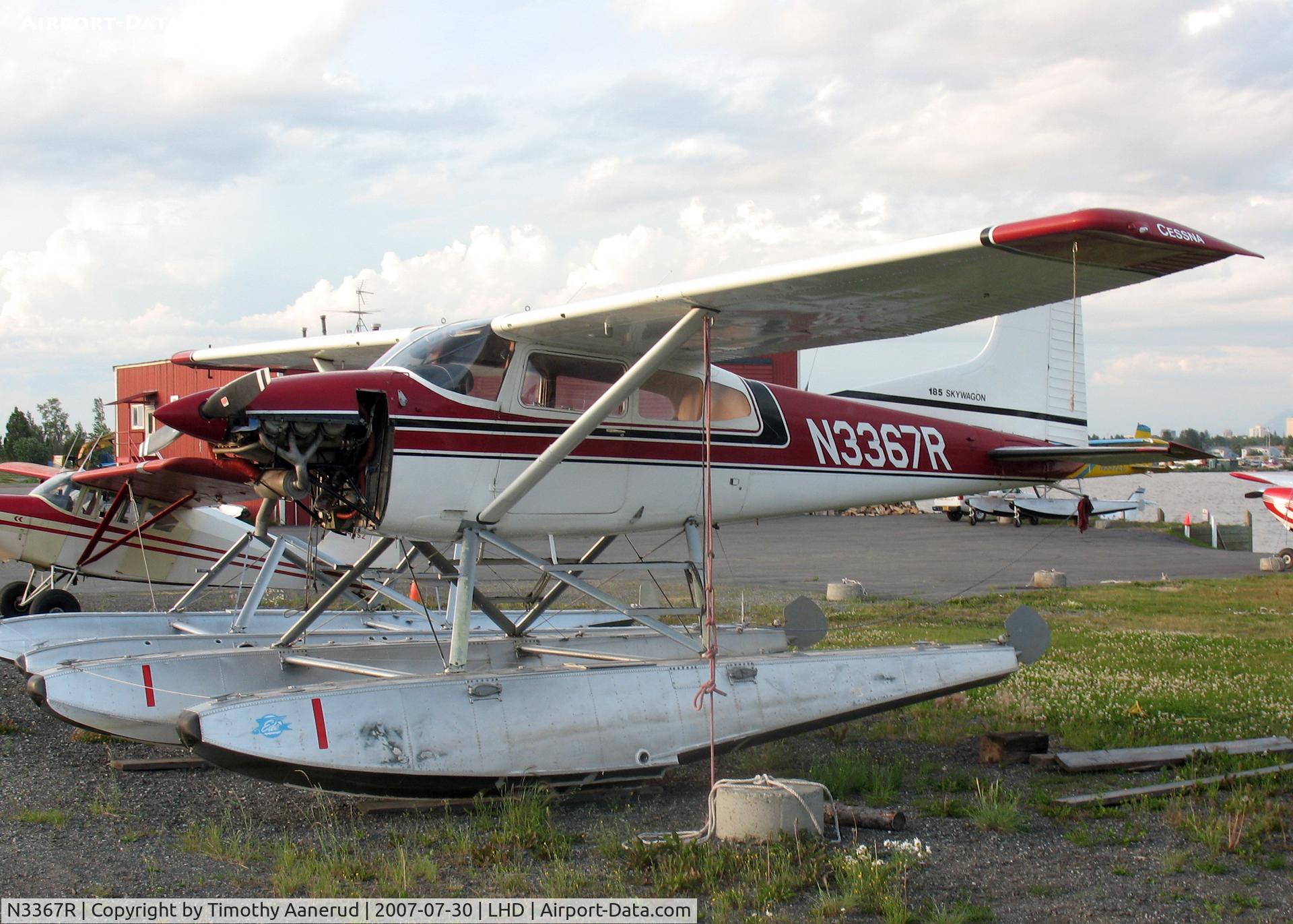 N3367R, 1975 Cessna A185F Skywagon 185 C/N 18502875, Parked by Lake Hood
