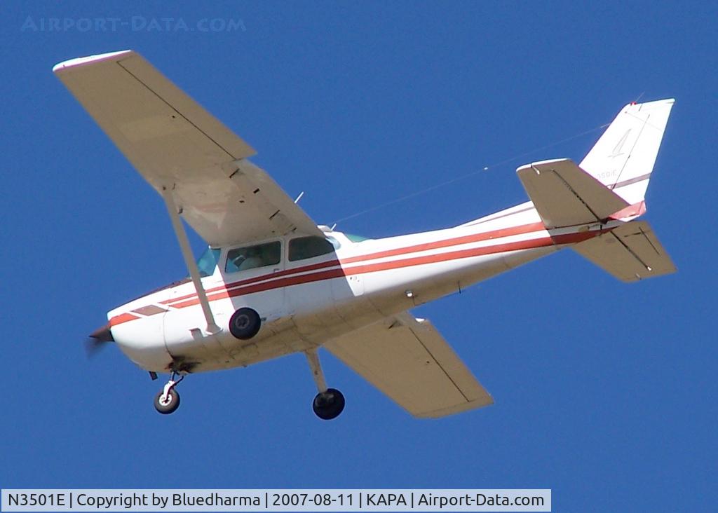 N3501E, 1978 Cessna 172N C/N 17271571, Touch and Go 17L