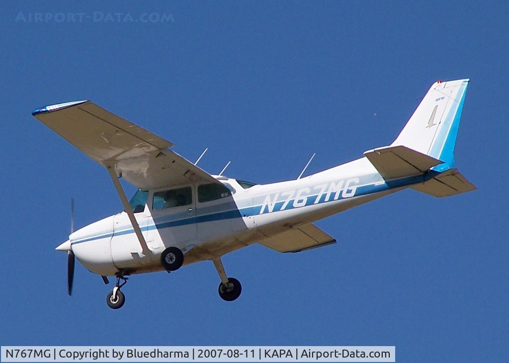 N767MG, 1977 Cessna 172N C/N 172-68575, Touch and Go 17L