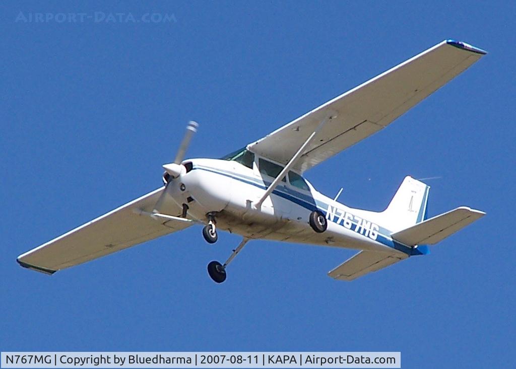 N767MG, 1977 Cessna 172N C/N 172-68575, Touch and Go 17L