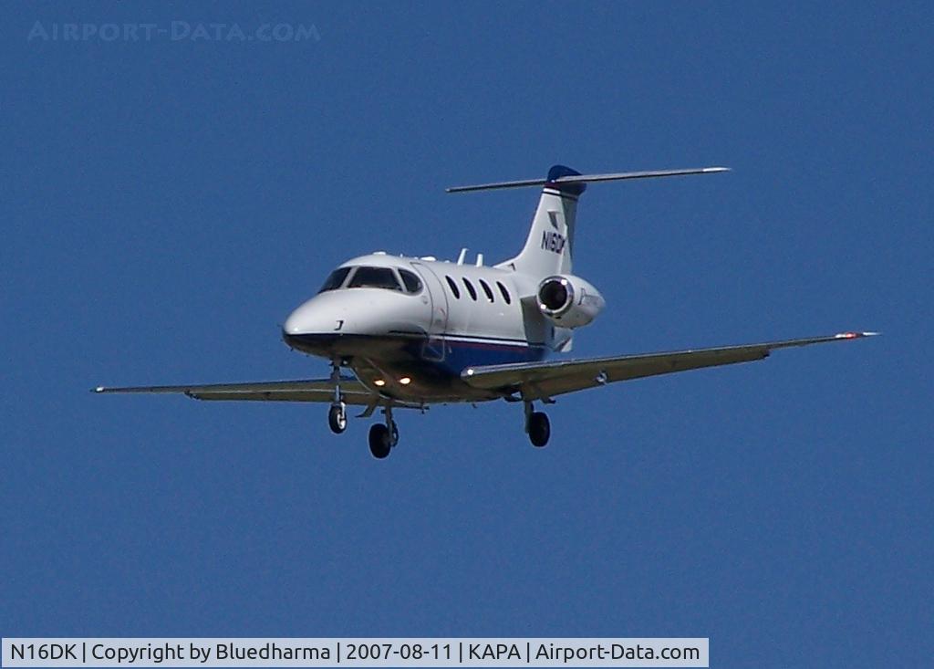 N16DK, 2001 Raytheon Aircraft Company 390 C/N RB-19, Landing 17L