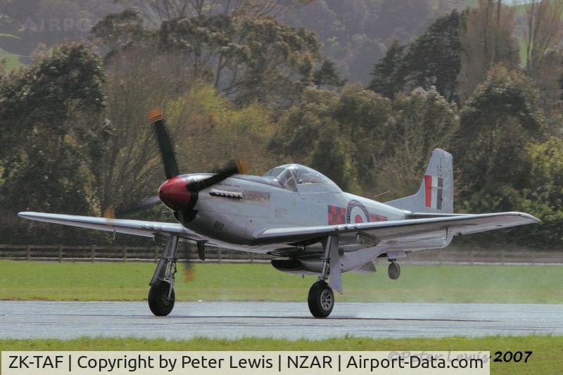 ZK-TAF, North American P-51D Mustang C/N 122-41369, wet-weather take-off roll