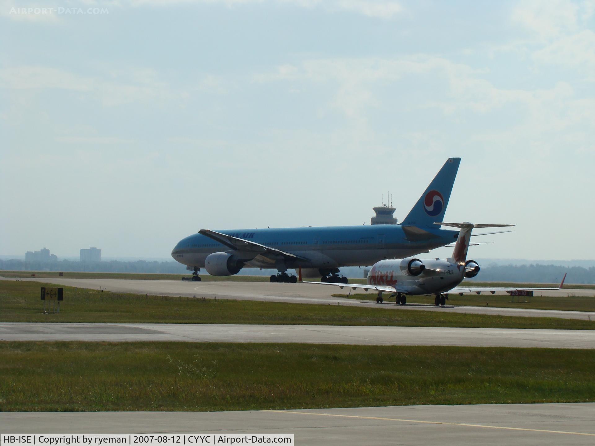HB-ISE, 1997 Boeing 767-3Q8 C/N 27600, Going out to 34 for take off with Air Jazz coming behind