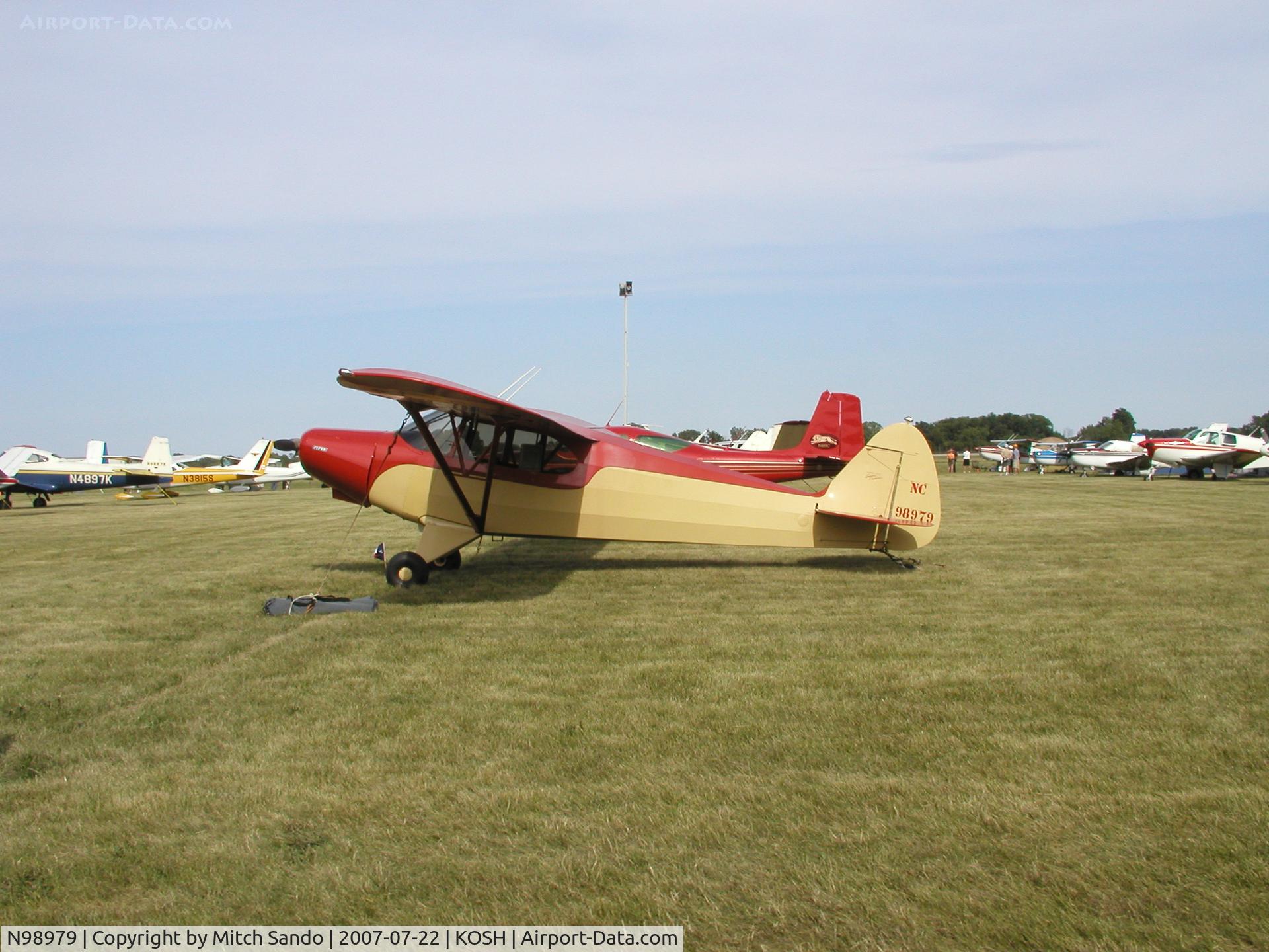 N98979, 1946 Piper PA-12 Super Cruiser C/N 12-336, EAA AirVenture 2007.