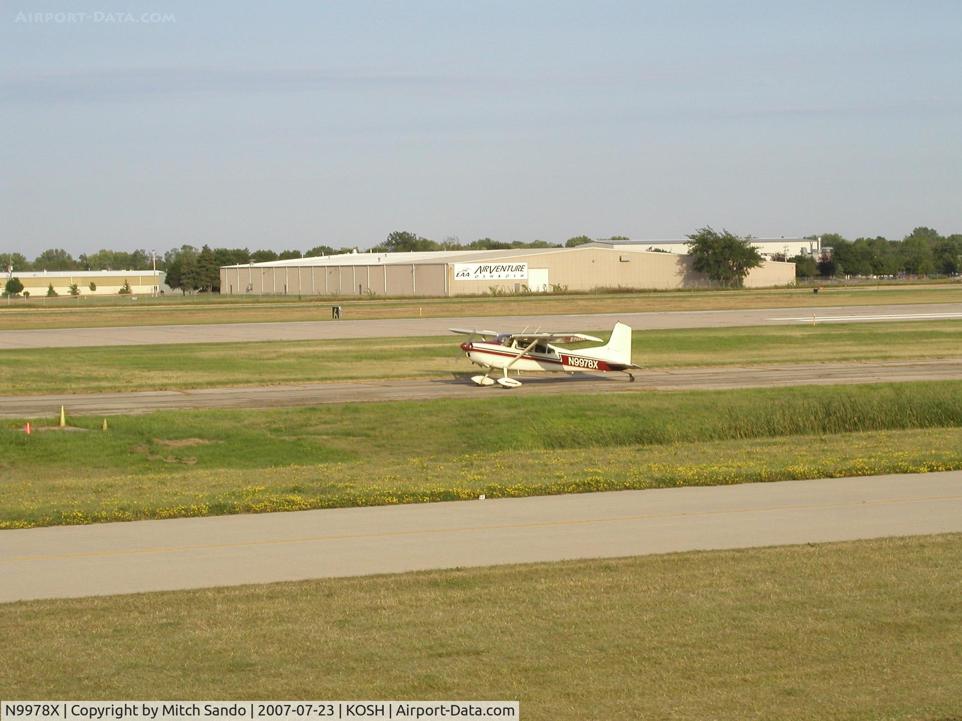 N9978X, 1961 Cessna 185 Skywagon C/N 185-0178, EAA AirVenture 2007.