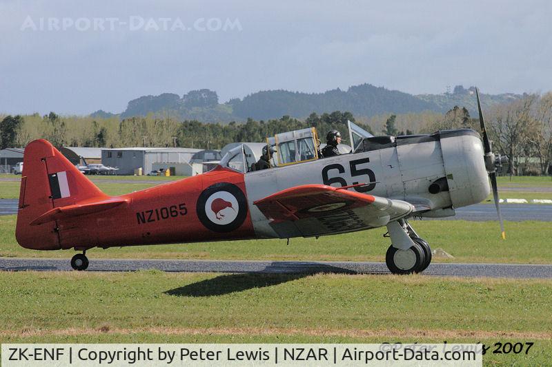 ZK-ENF, North American AT-6D Harvard III C/N 88-14889 (41-33917), This Harvard flys in its RNZAF military colours