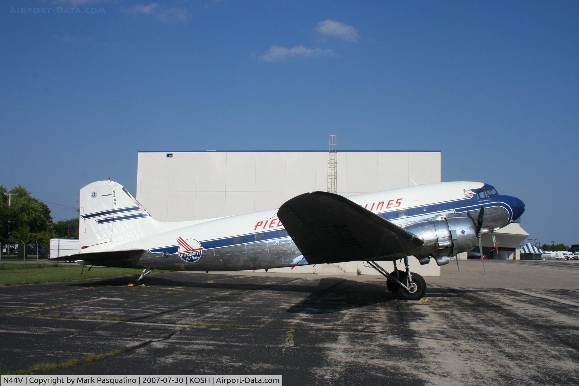 N44V, 1942 Douglas DC-3 C/N 4545, Douglas DC-3
