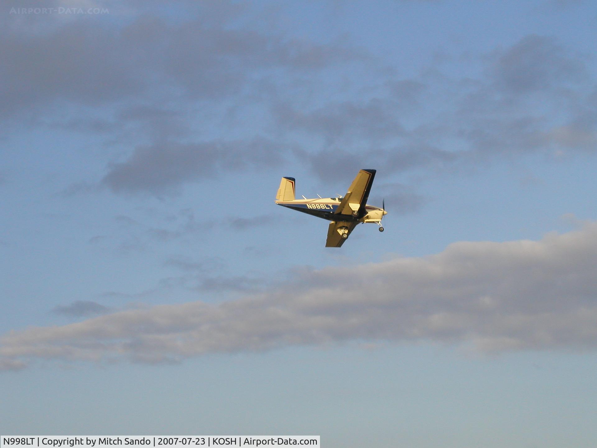 N998LT, 1960 Beech M35 Bonanza C/N D-6293, EAA AirVenture 2007.