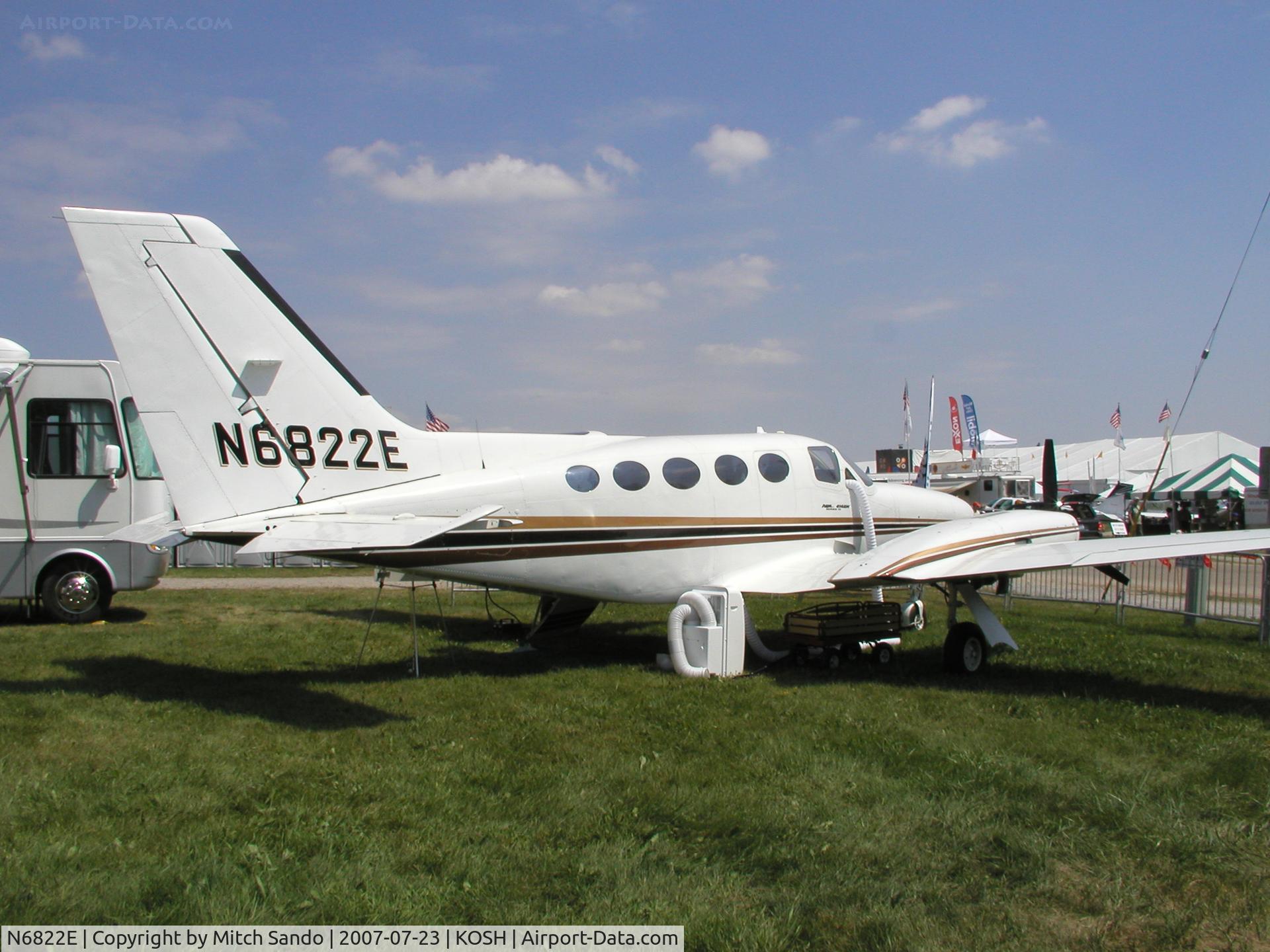 N6822E, 1981 Cessna 414A Chancellor C/N 414A-0807, EAA AirVenture 2007.