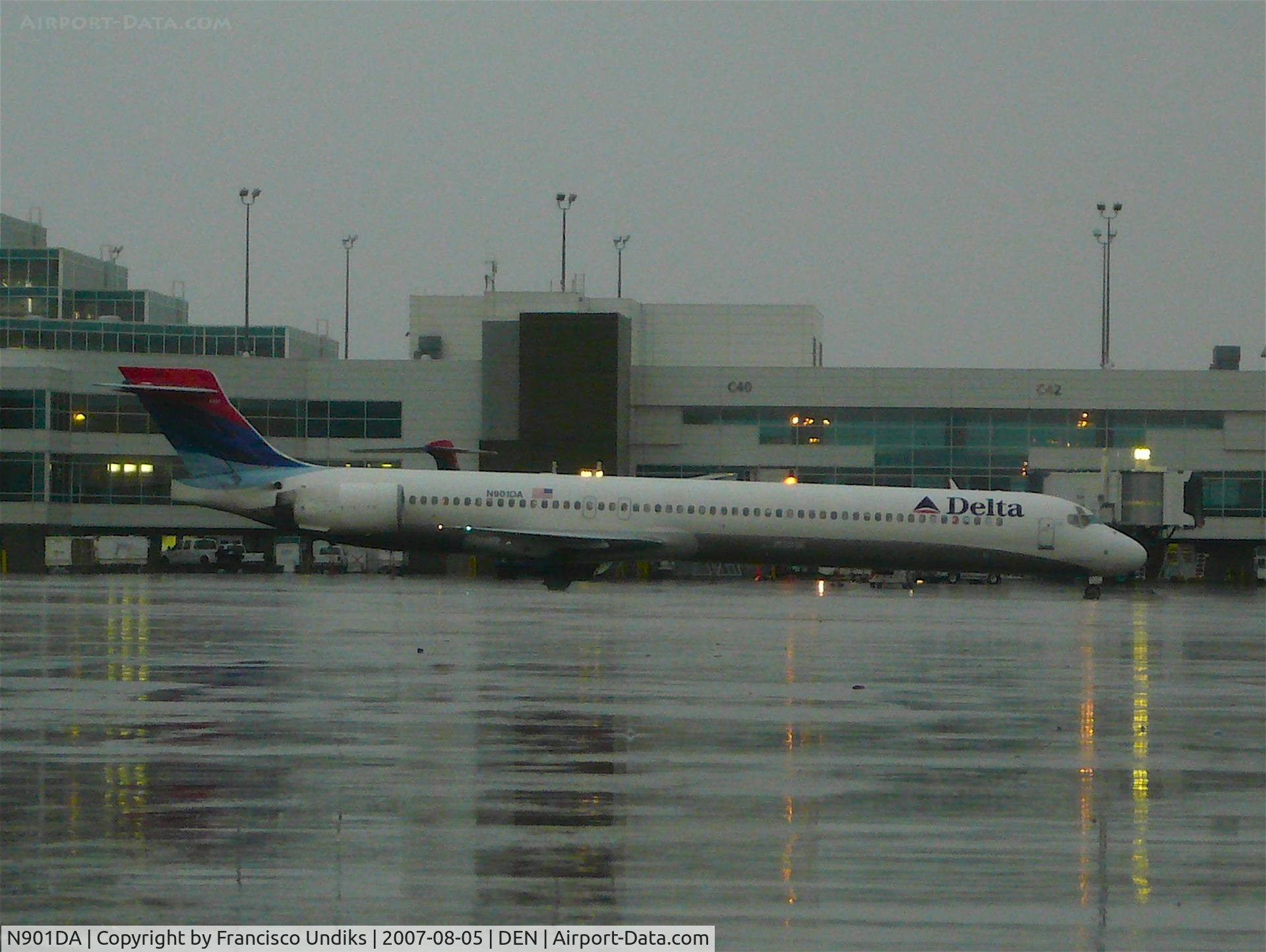 N901DA, 1995 McDonnell Douglas MD-90-30 C/N 53381, Delta Airlines MD-90