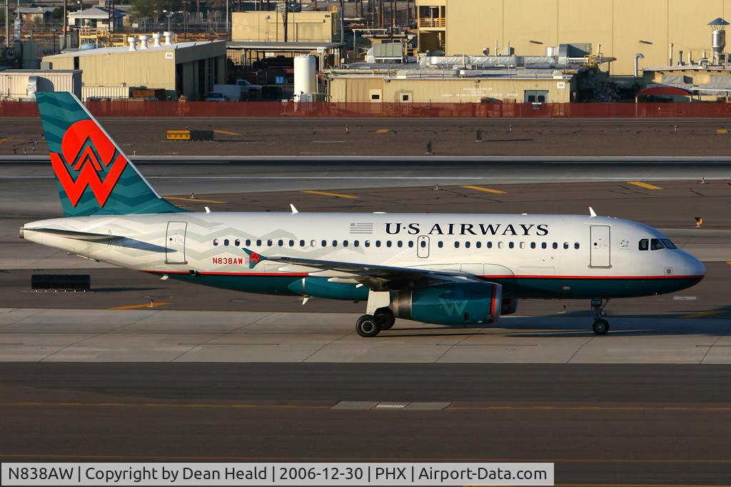 N838AW, 2005 Airbus A319-132 C/N 2615, US Airways (America West) N838AW (FLT AWE474) taxiing to the gate after arrival from Dallas Fort Worth Int'l (KDFW).