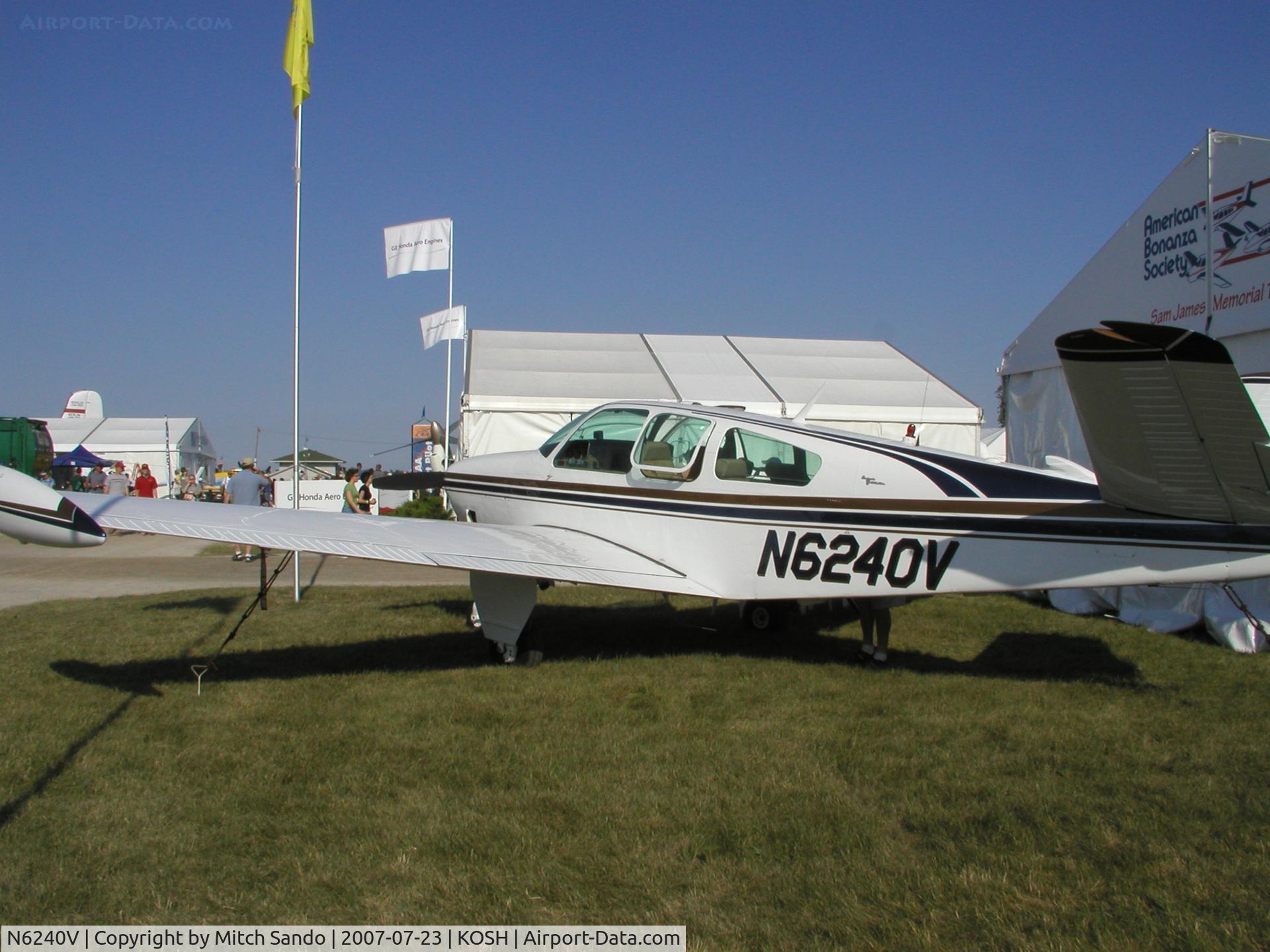 N6240V, 1967 Beech V35A Bonanza C/N D-8628, EAA AirVenture 2007.