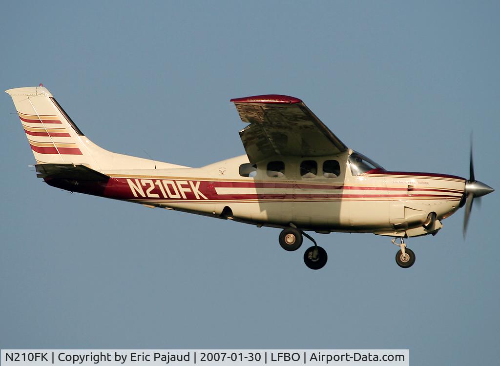 N210FK, 1979 Cessna P210N Pressurised Centurion C/N P21000441, unexpected visitor
