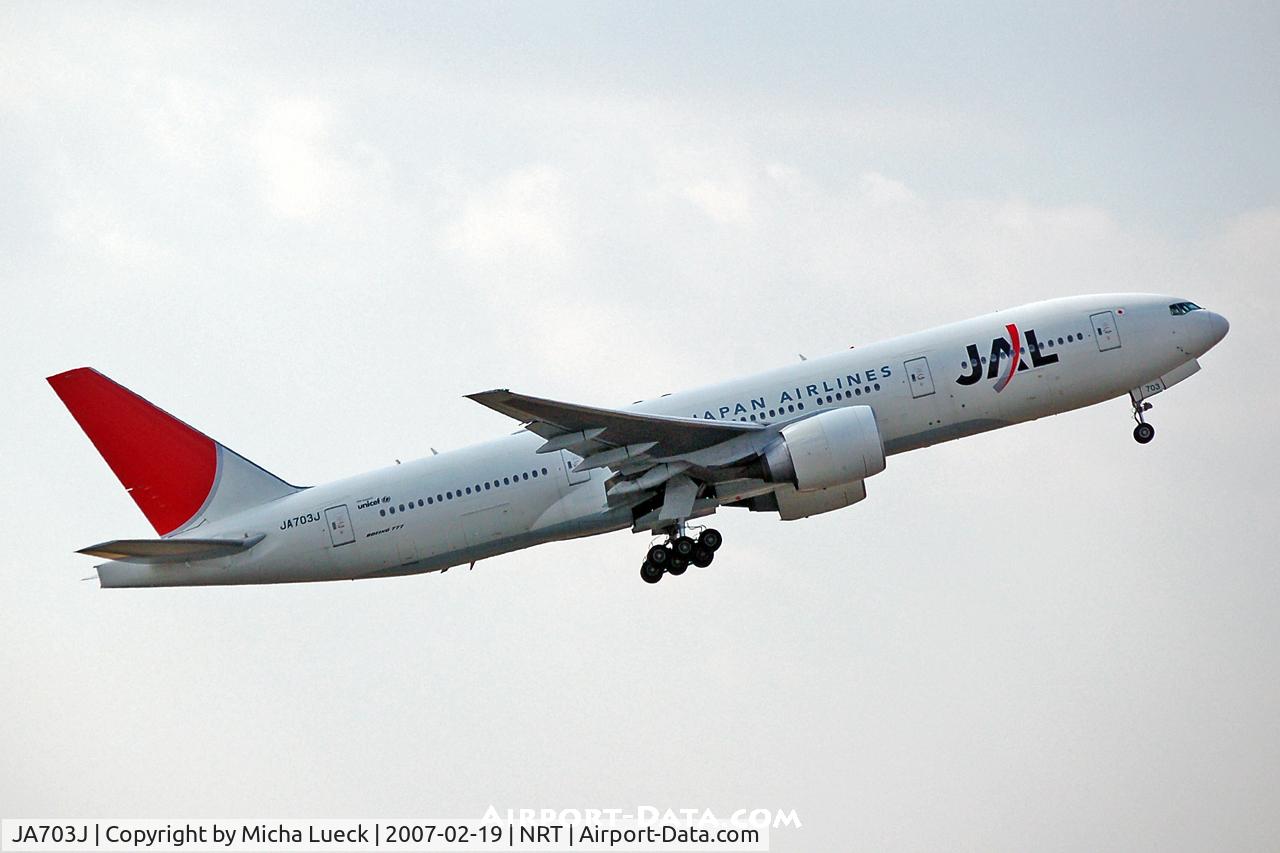 JA703J, 2003 Boeing 777-246/ER C/N 32891, Climbing out of Narita