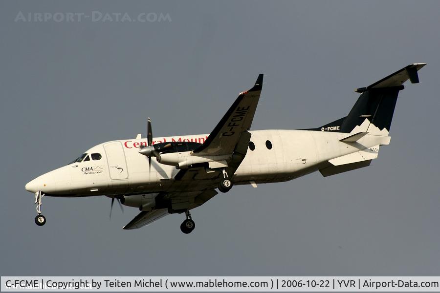 C-FCME, 1997 Beech 1900D C/N UE-277, Landing on runway 26R