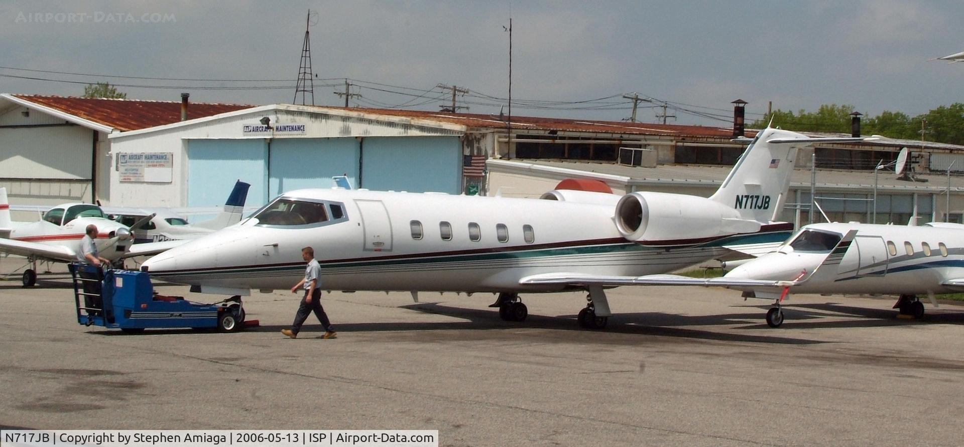 N717JB, 1996 Learjet Inc 60 C/N 093, at the A&P ramp