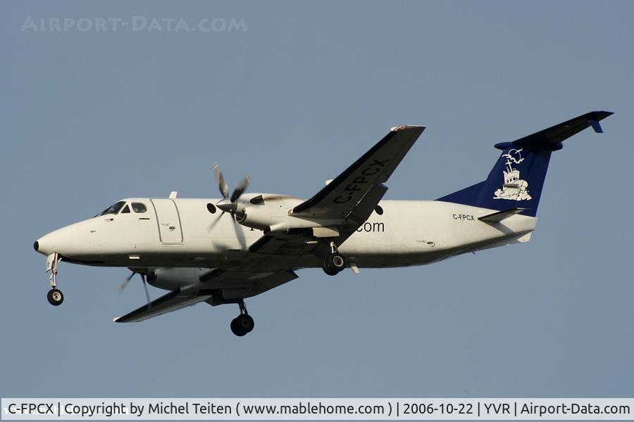 C-FPCX, 1986 Beech 1900C C/N UB-66, From Pacific Coastal Airlines - Landing on 26R