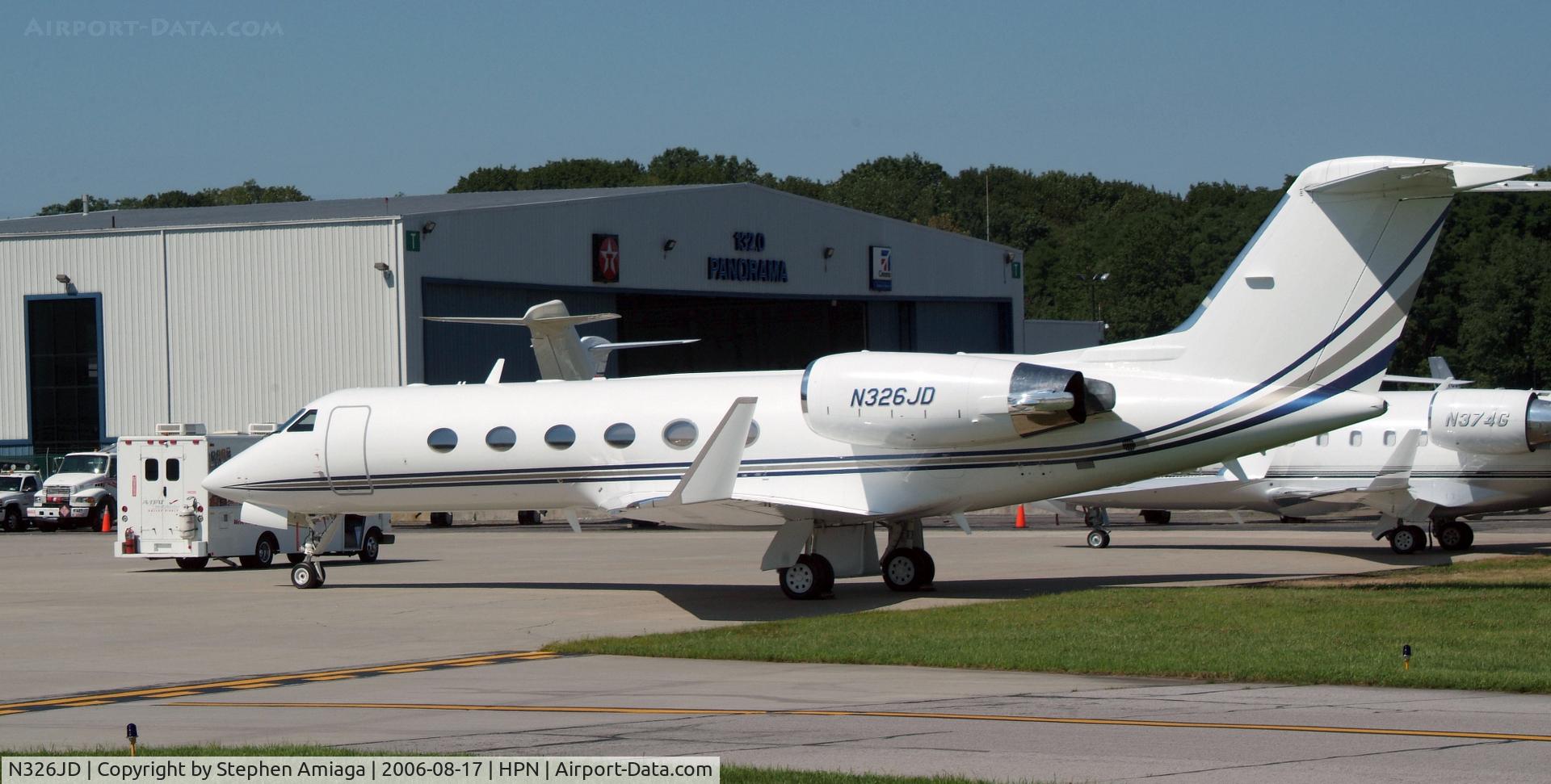 N326JD, 2001 Gulfstream Aerospace G-IV C/N 1460, On the ramp at Westchester...