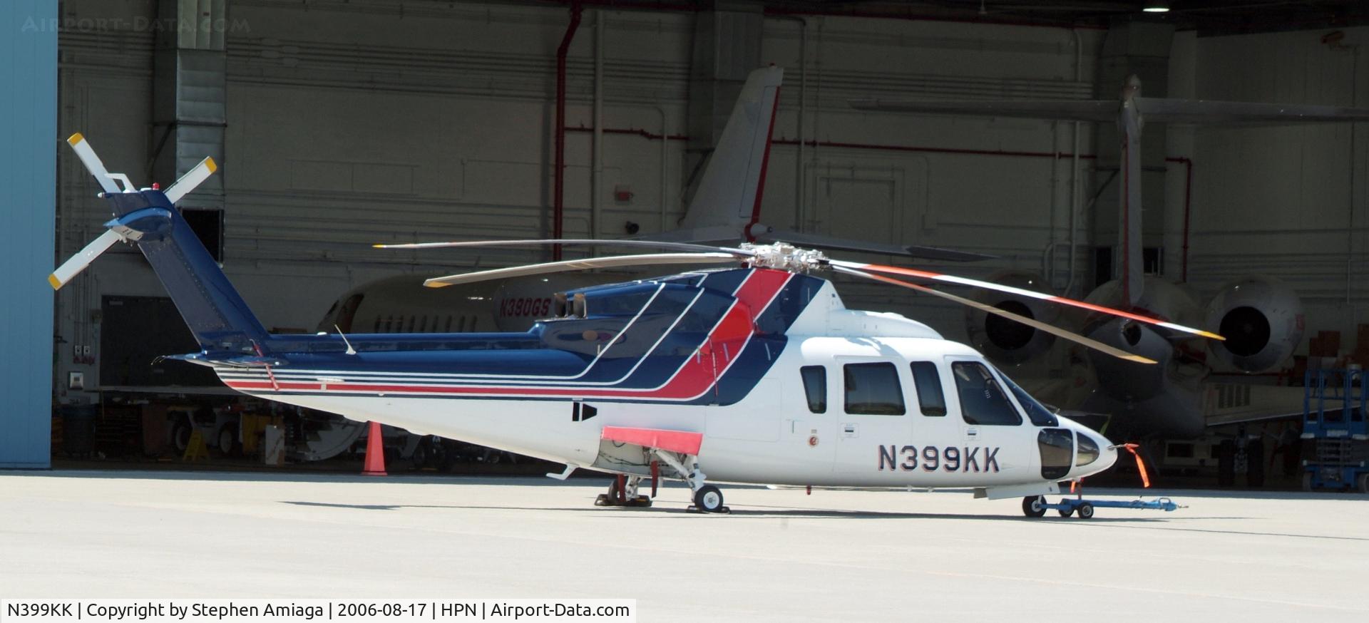N399KK, 2003 Sikorsky S-76C C/N 760550, On the ramp at Westchester...