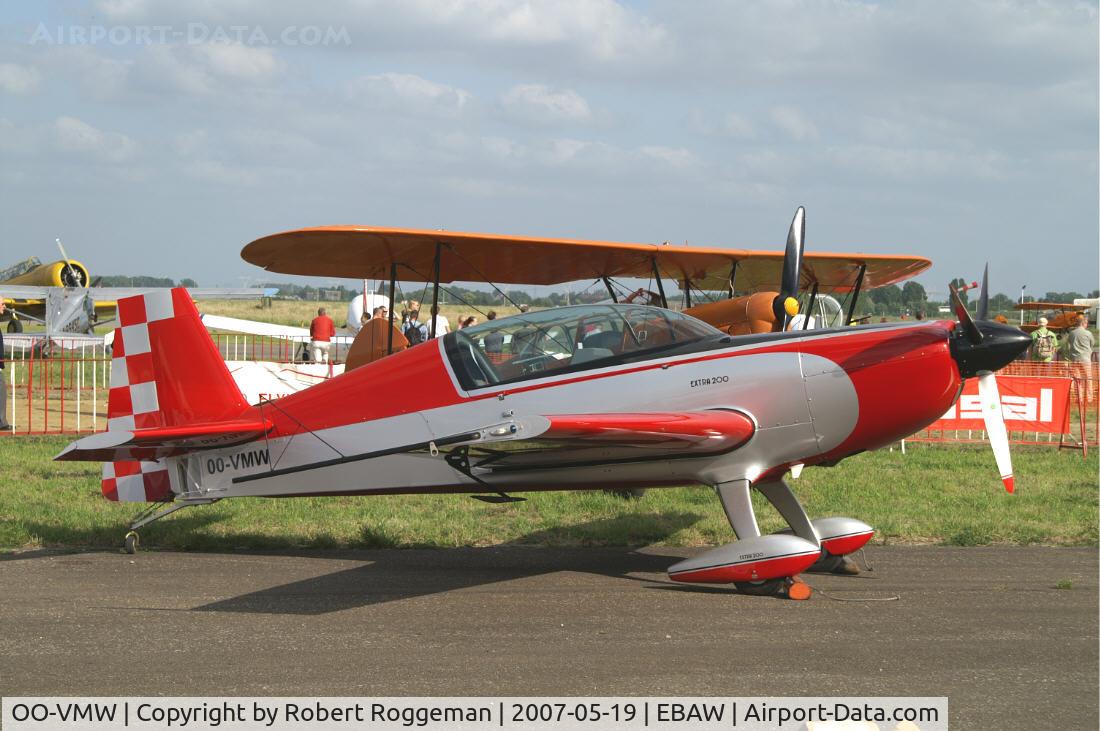 OO-VMW, Extra EA-200 C/N 1035, 17 th Antwerp Stampe Fly In.