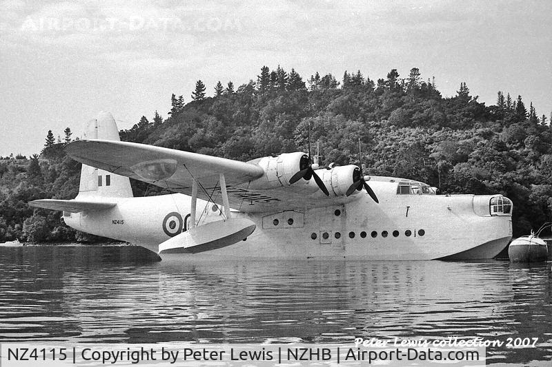 NZ4115, Short S.25 Sunderland V C/N SH.1552, one of the last to fly, in her natural element