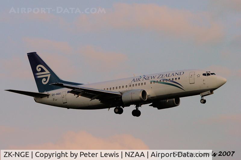 ZK-NGE, 1998 Boeing 737-3U3 C/N 28733, Aie New Zealand local
