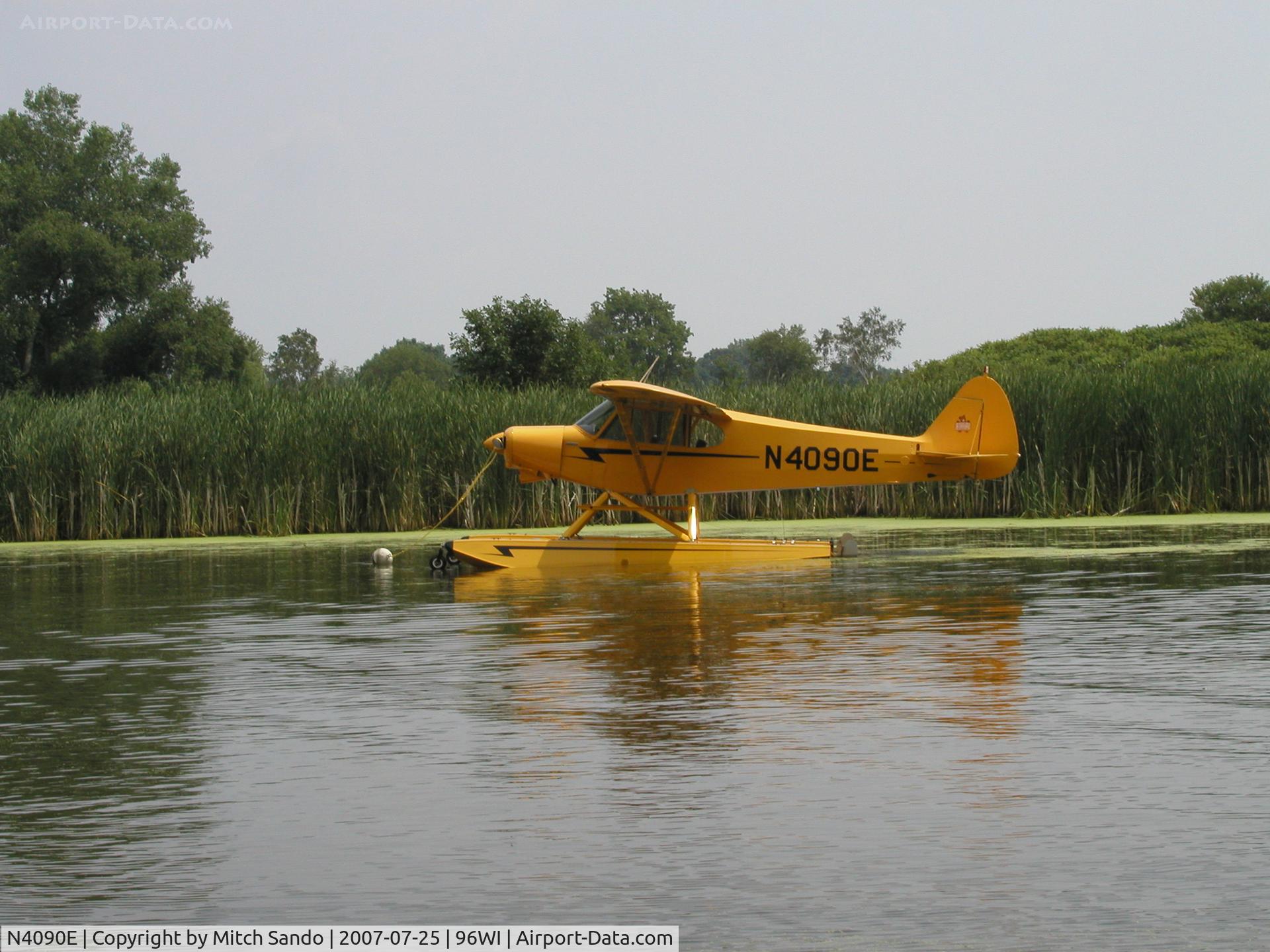 N4090E, 1977 Piper PA-18-150 Super Cub C/N 18-7809062, EAA AirVenture 2007.
