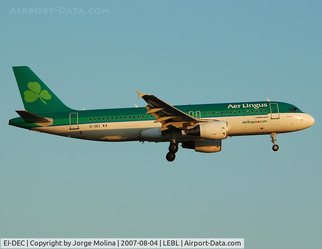 EI-DEC, 2004 Airbus A320-214 C/N 2217, Approach RWY 25R in the sunset of BCN.